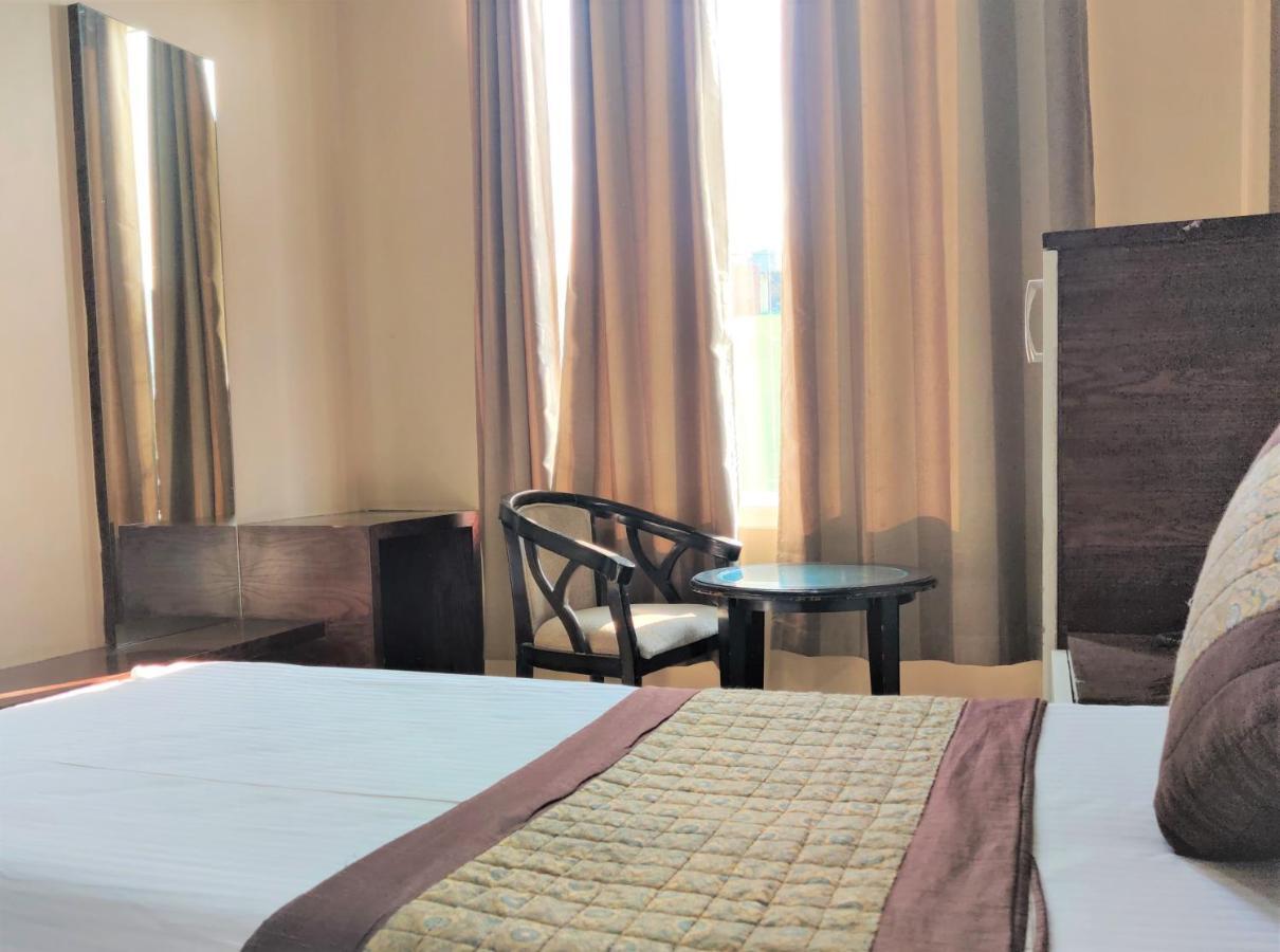 Raj Mahal Inn Nowe Delhi Zewnętrze zdjęcie